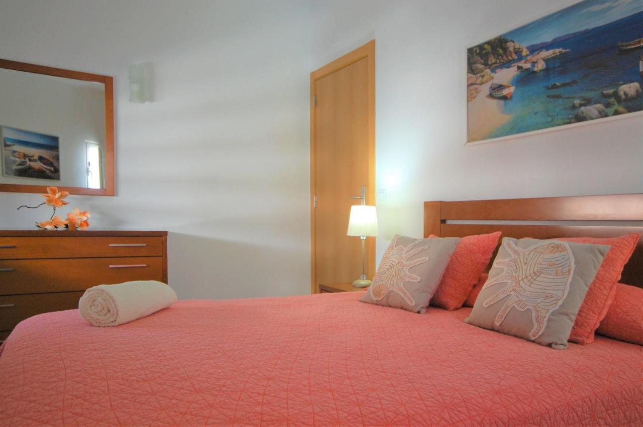 Vila Mar Praia - Free Wifi - 50 M From The Beach Armacao de Pera Bagian luar foto